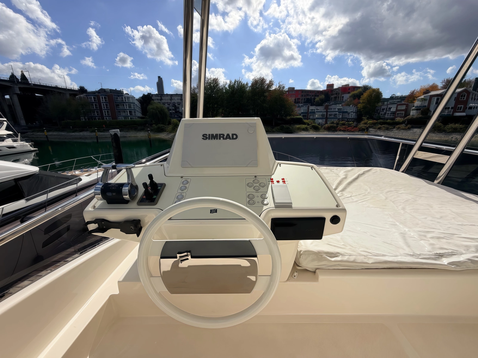 2020 Ferretti Yachts 550 Fly