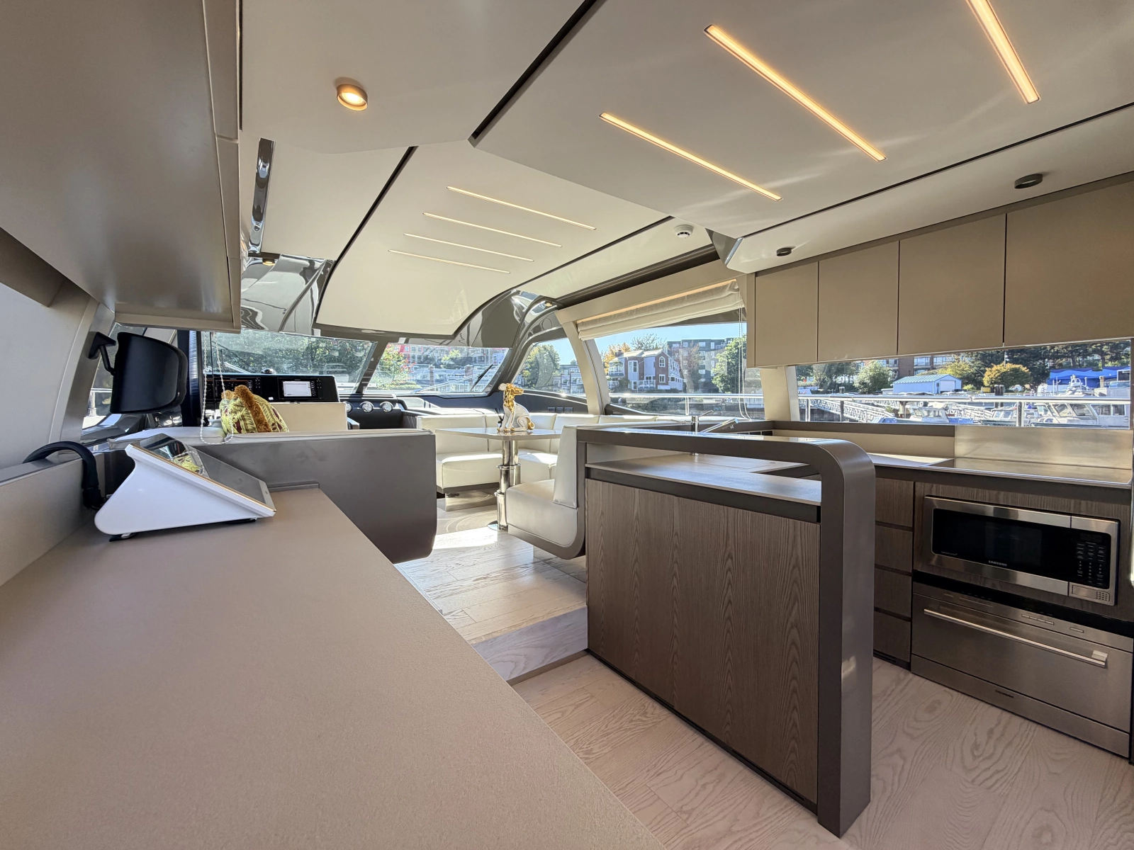 2020 Ferretti Yachts 550 Fly