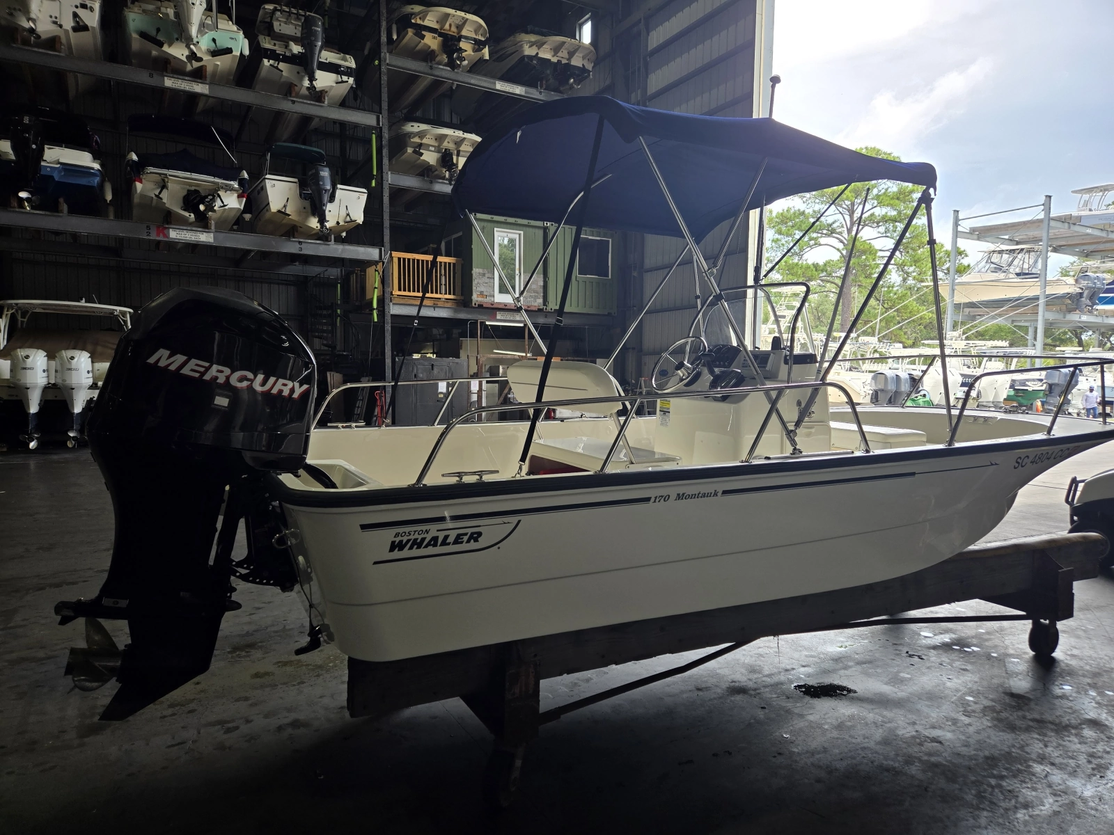 2010 Boston Whaler 170 Montauk