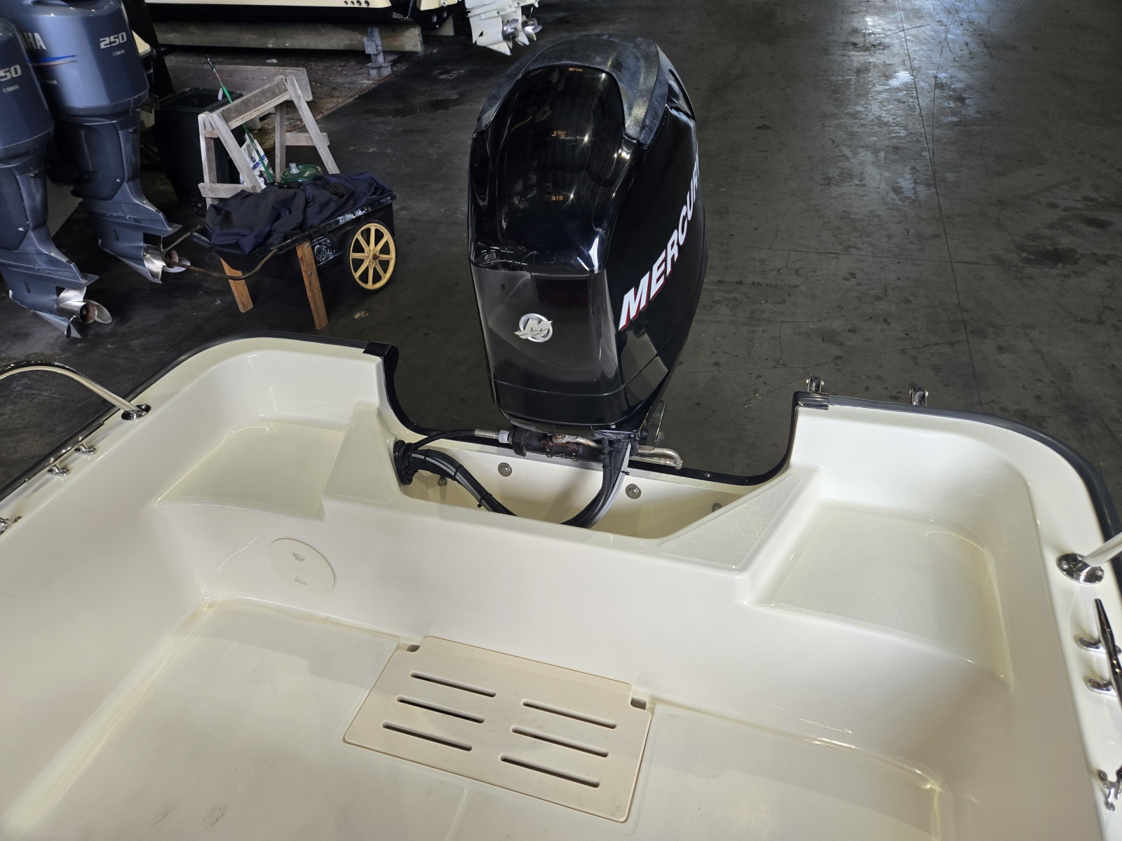2010 Boston Whaler 170 Montauk