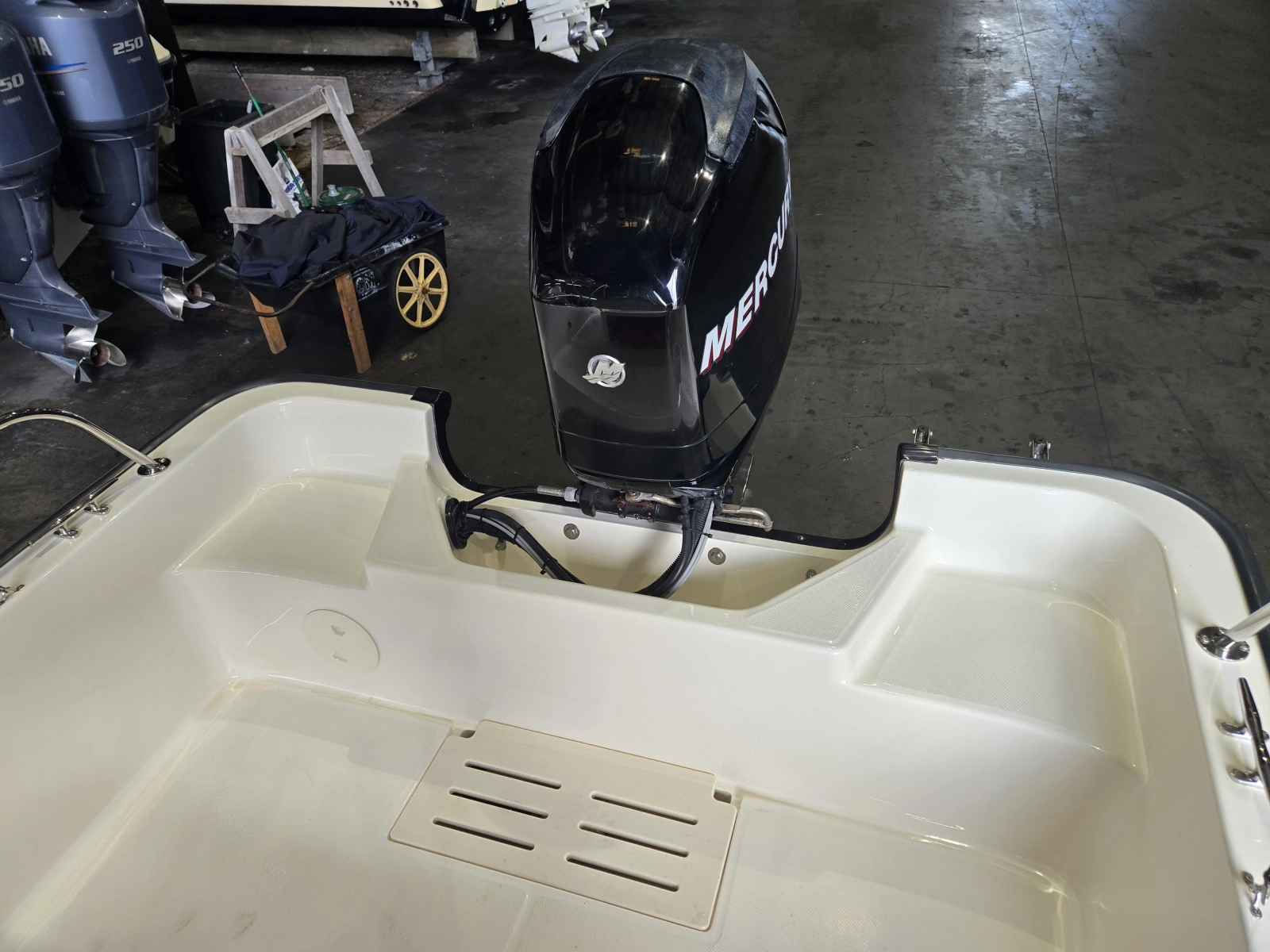 2010 Boston Whaler 170 Montauk