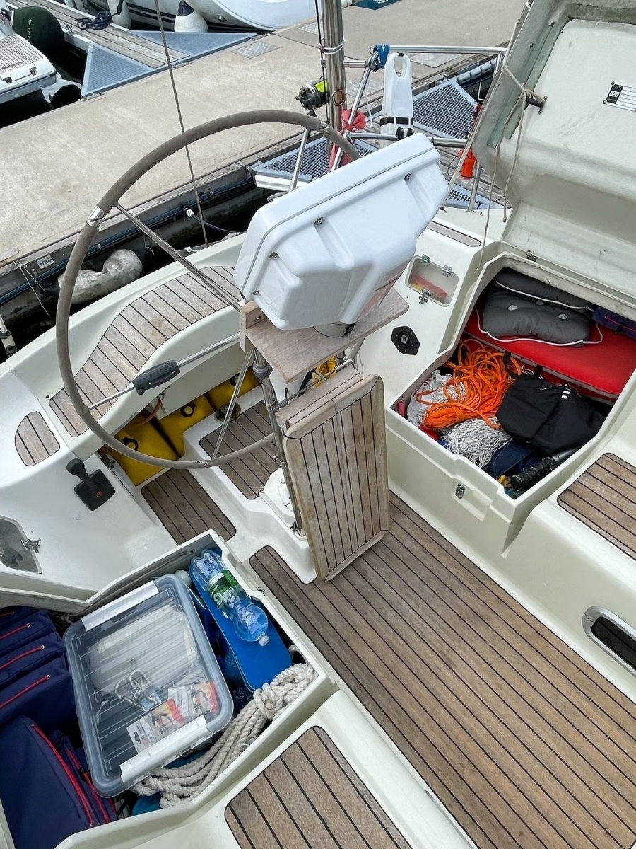 1990 Elan 43