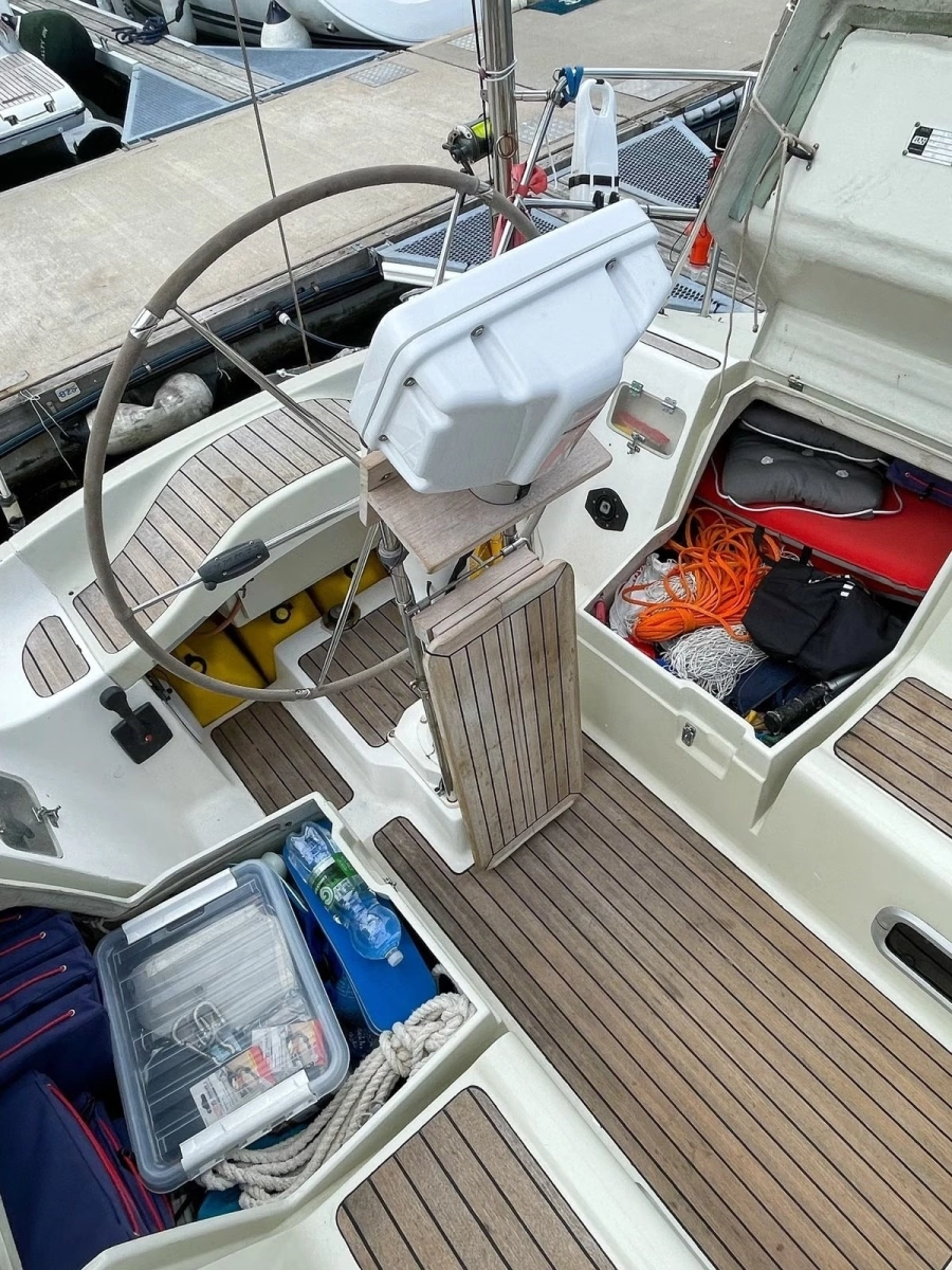 1990 Elan 43