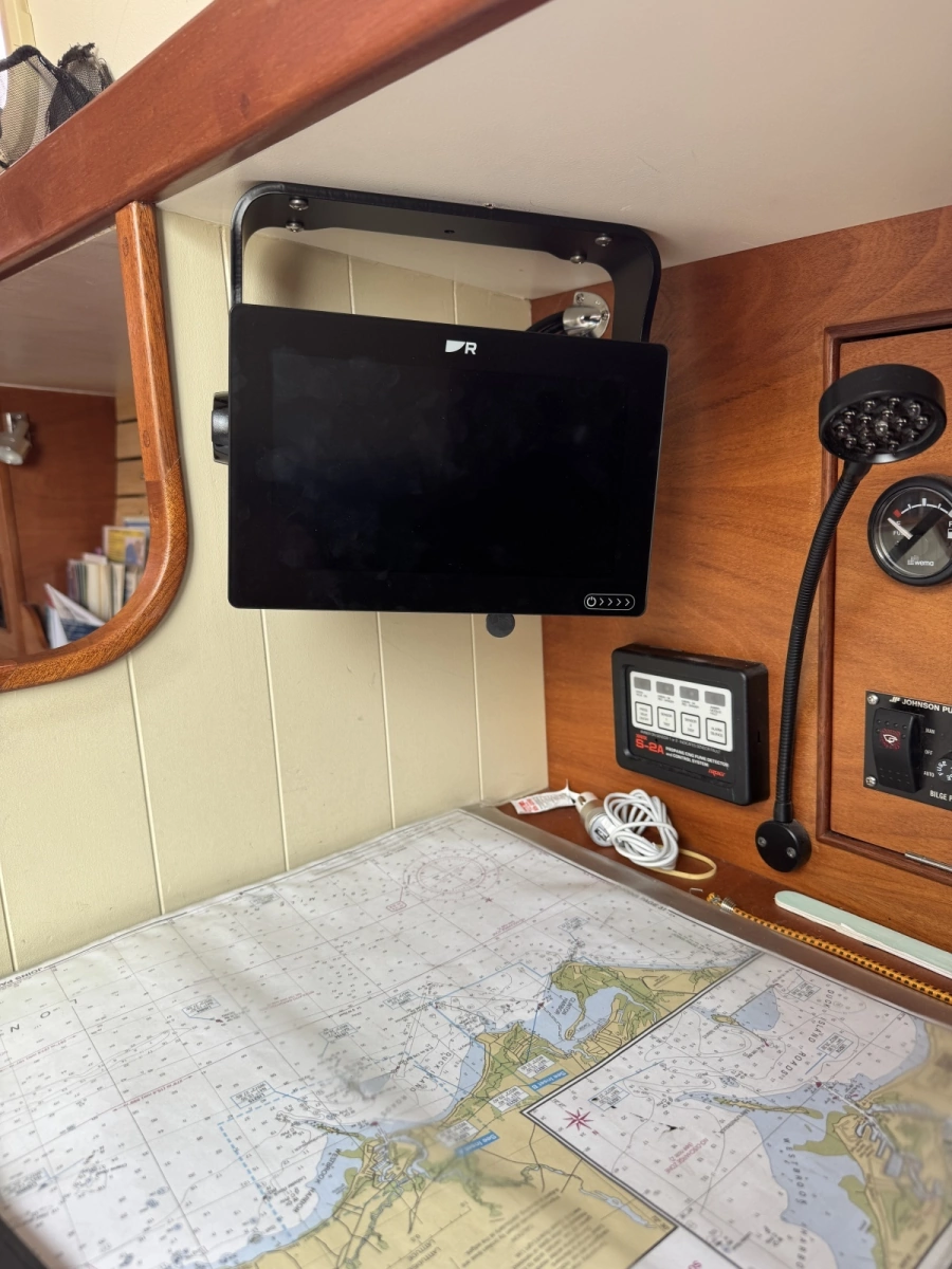 2001 Cornish Crabbers Mystery 35