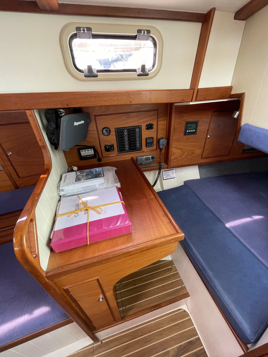 2001 Cornish Crabbers Mystery 35