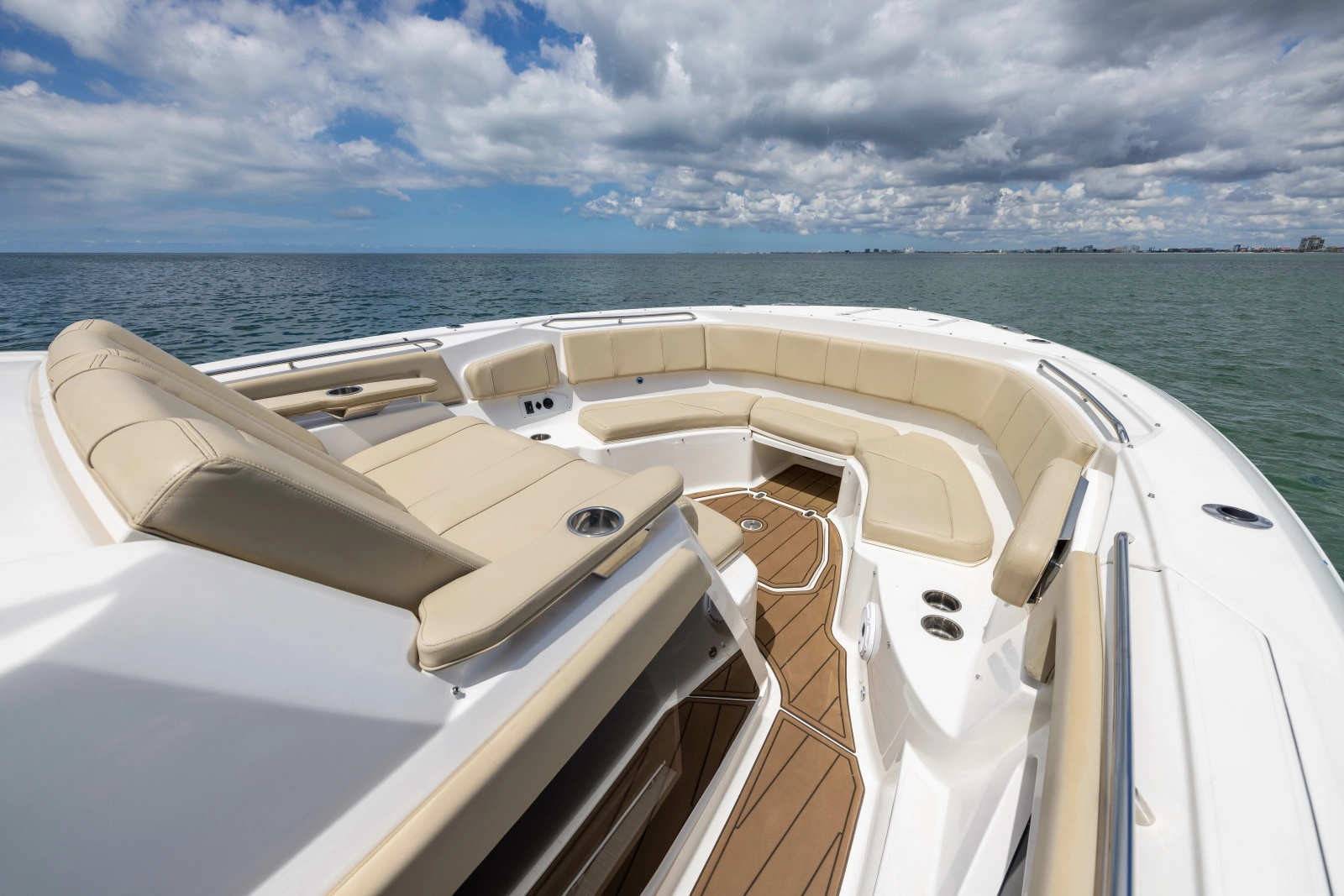 2021 Pursuit S 378 Sport