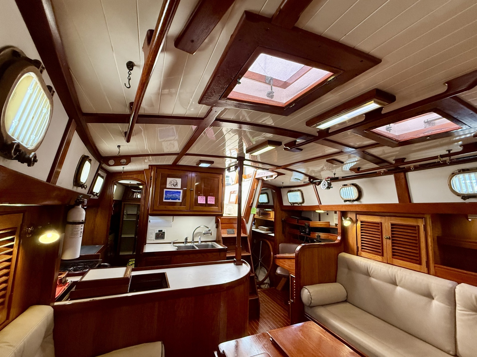 1984 Shannon Aegean 51