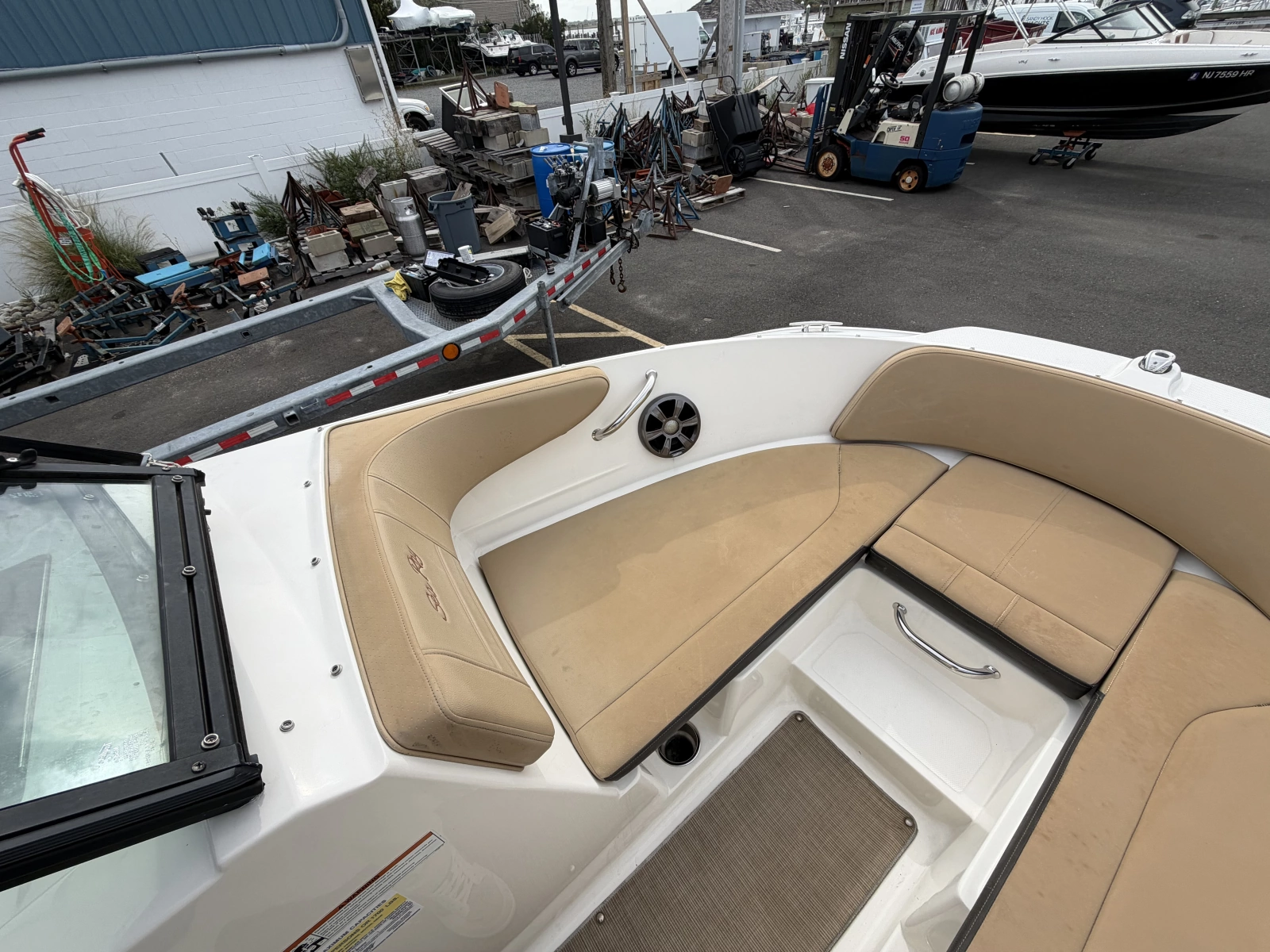 2020 Sea Ray SPX 210 Outboard