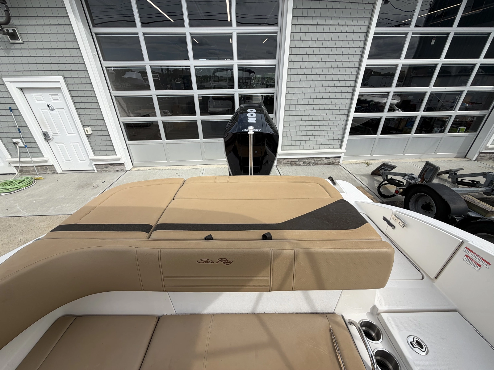 2020 Sea Ray SPX 210 Outboard