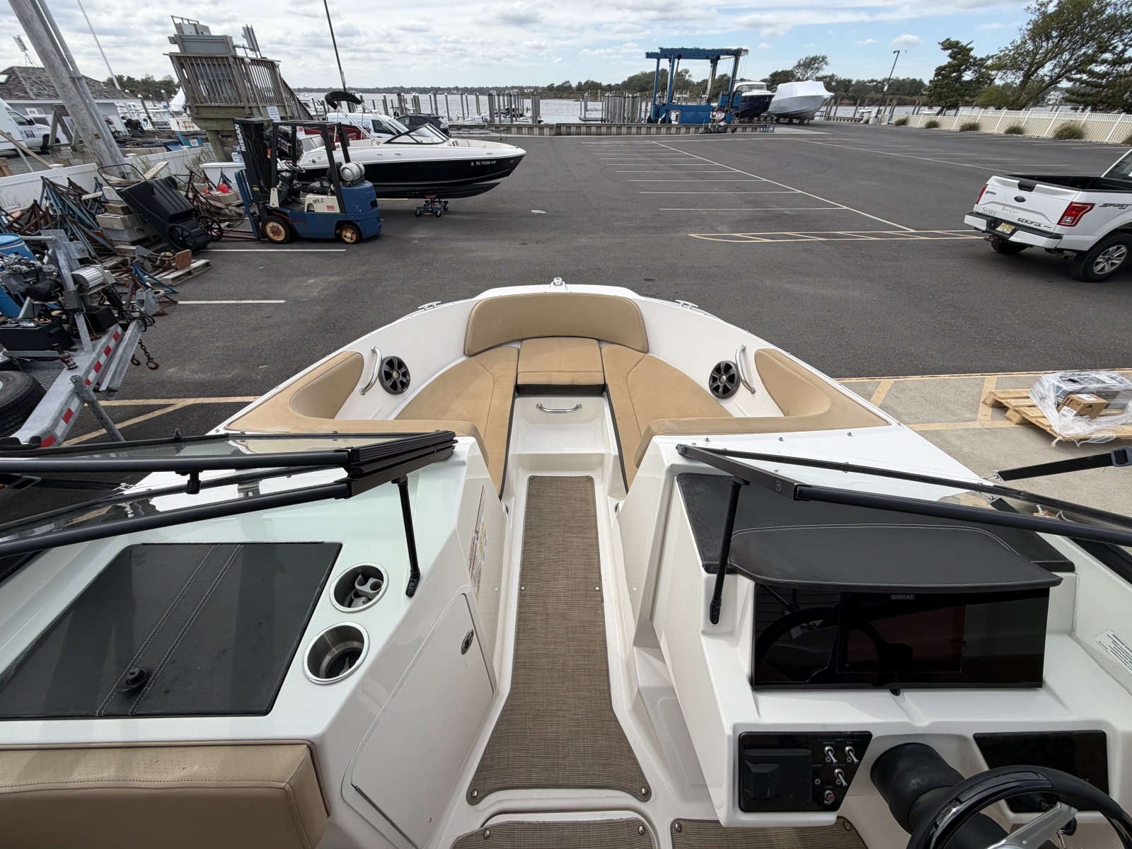 2020 Sea Ray SPX 210 Outboard