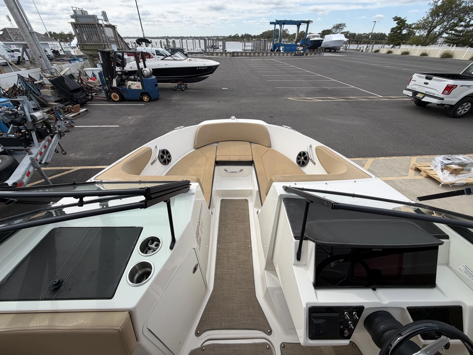2020 Sea Ray SPX 210 Outboard