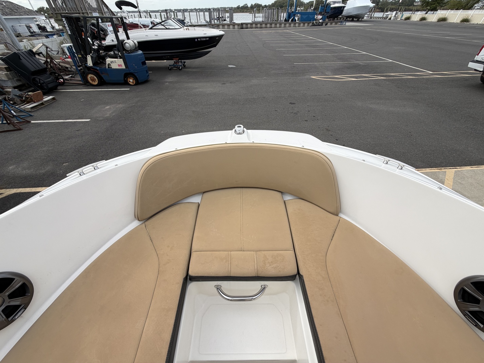 2020 Sea Ray SPX 210 Outboard