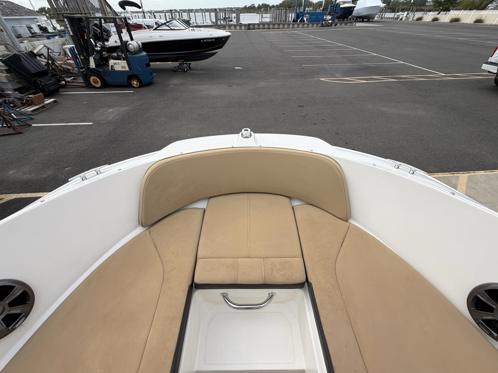 2020 Sea Ray SPX 210 Outboard