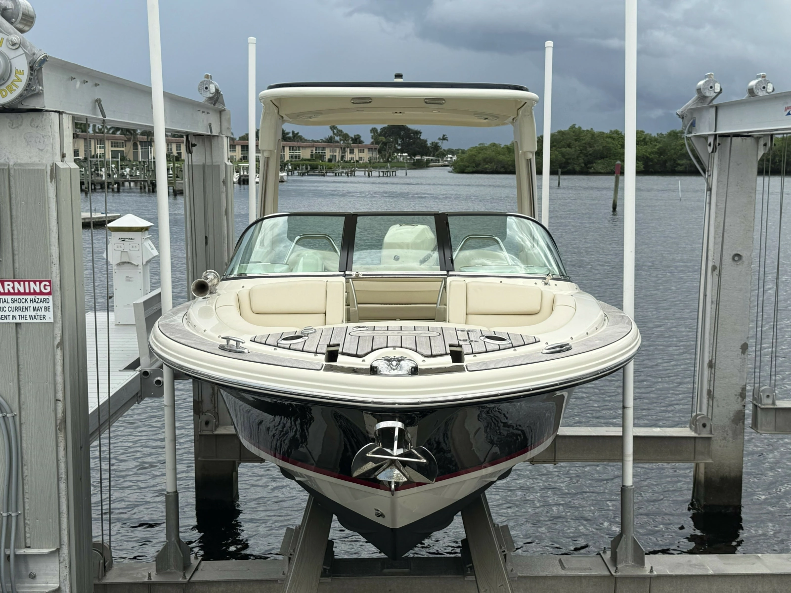 2022 Chris-Craft Launch 25 GT