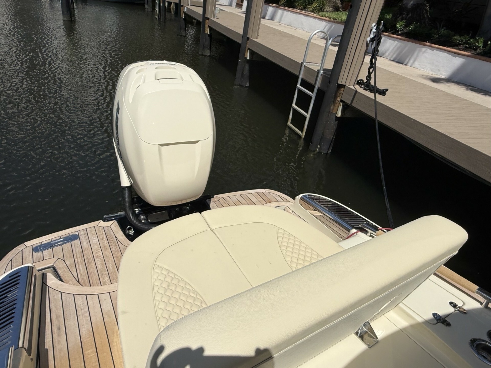 2022 Chris-Craft 