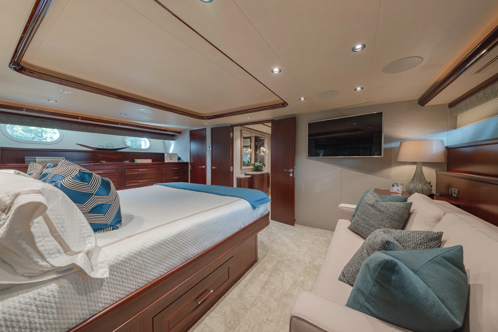 DETERMINATION 112ft Westport Yacht For Sale