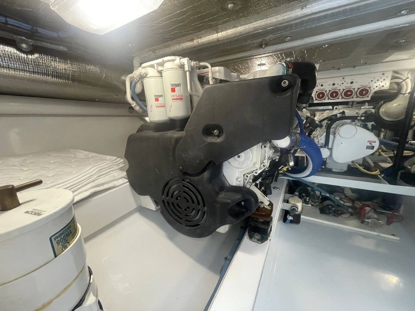 THE OFFICE 33ft L amp H Yacht For Sale