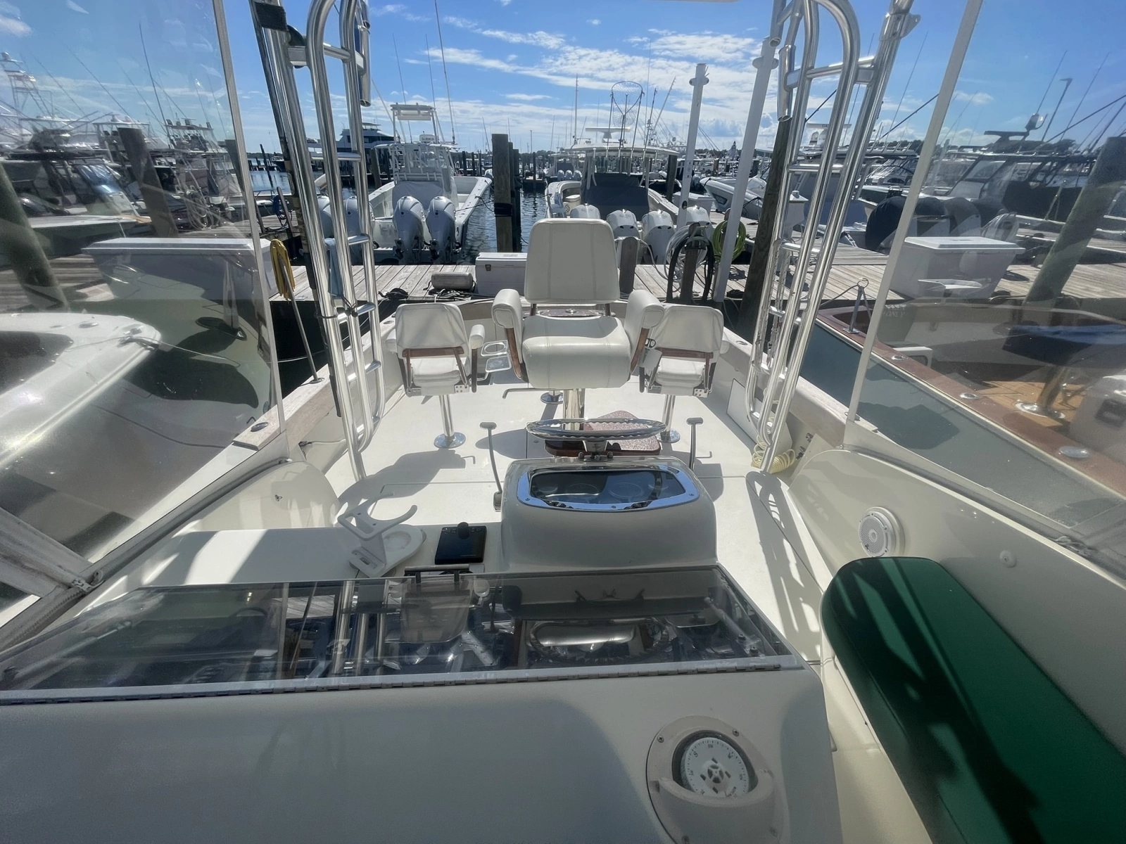 THE OFFICE 33ft L amp H Yacht For Sale