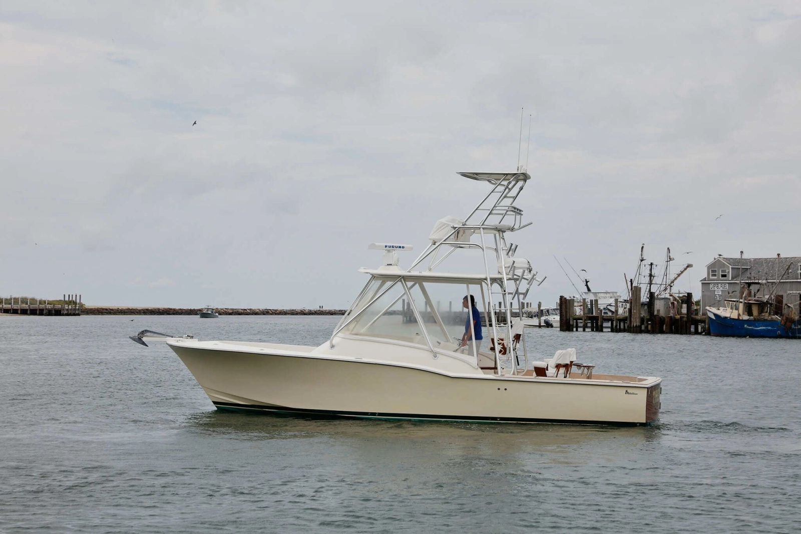 THE OFFICE 33ft L amp H Yacht For Sale