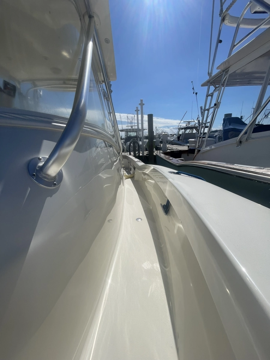 THE OFFICE 33ft L amp H Yacht For Sale