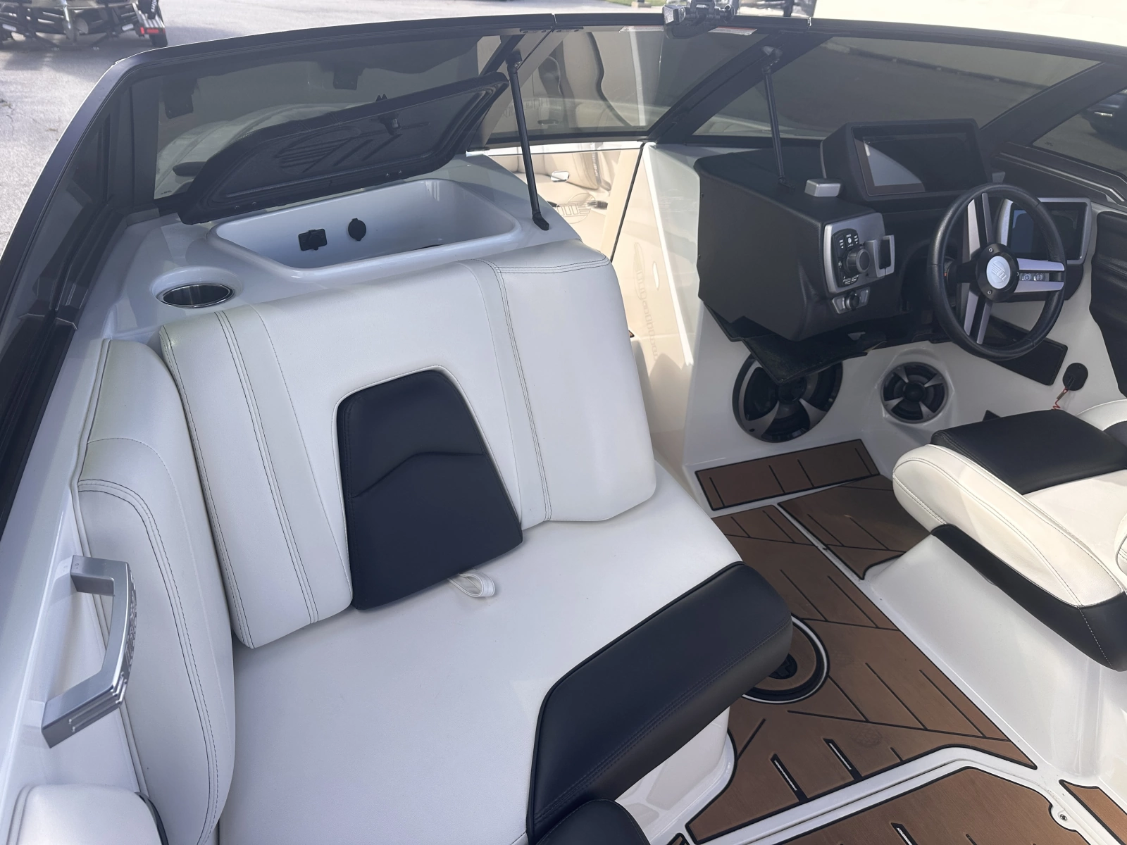 2019 Malibu 21 MLX WakeSetter