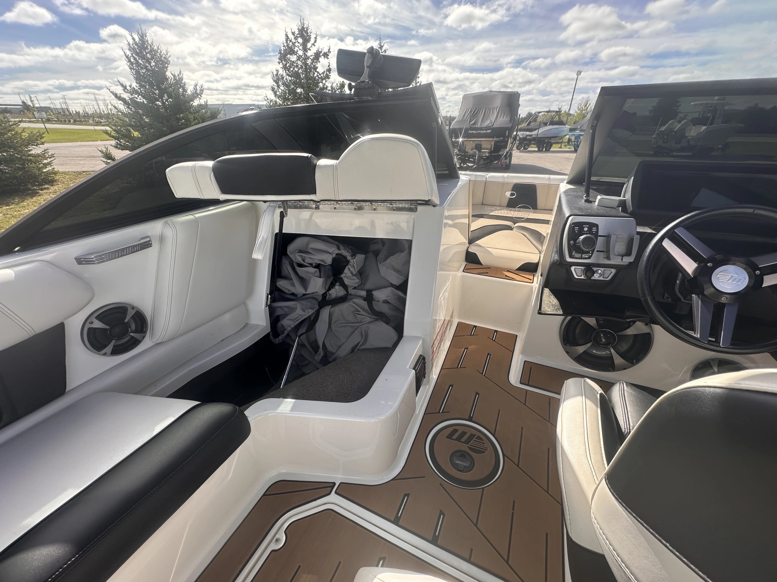 2019 Malibu 21 MLX WakeSetter
