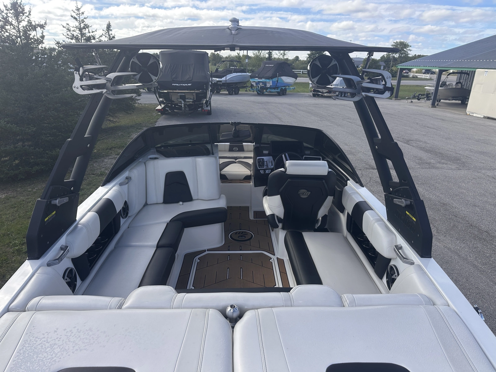2019 Malibu 21 MLX WakeSetter
