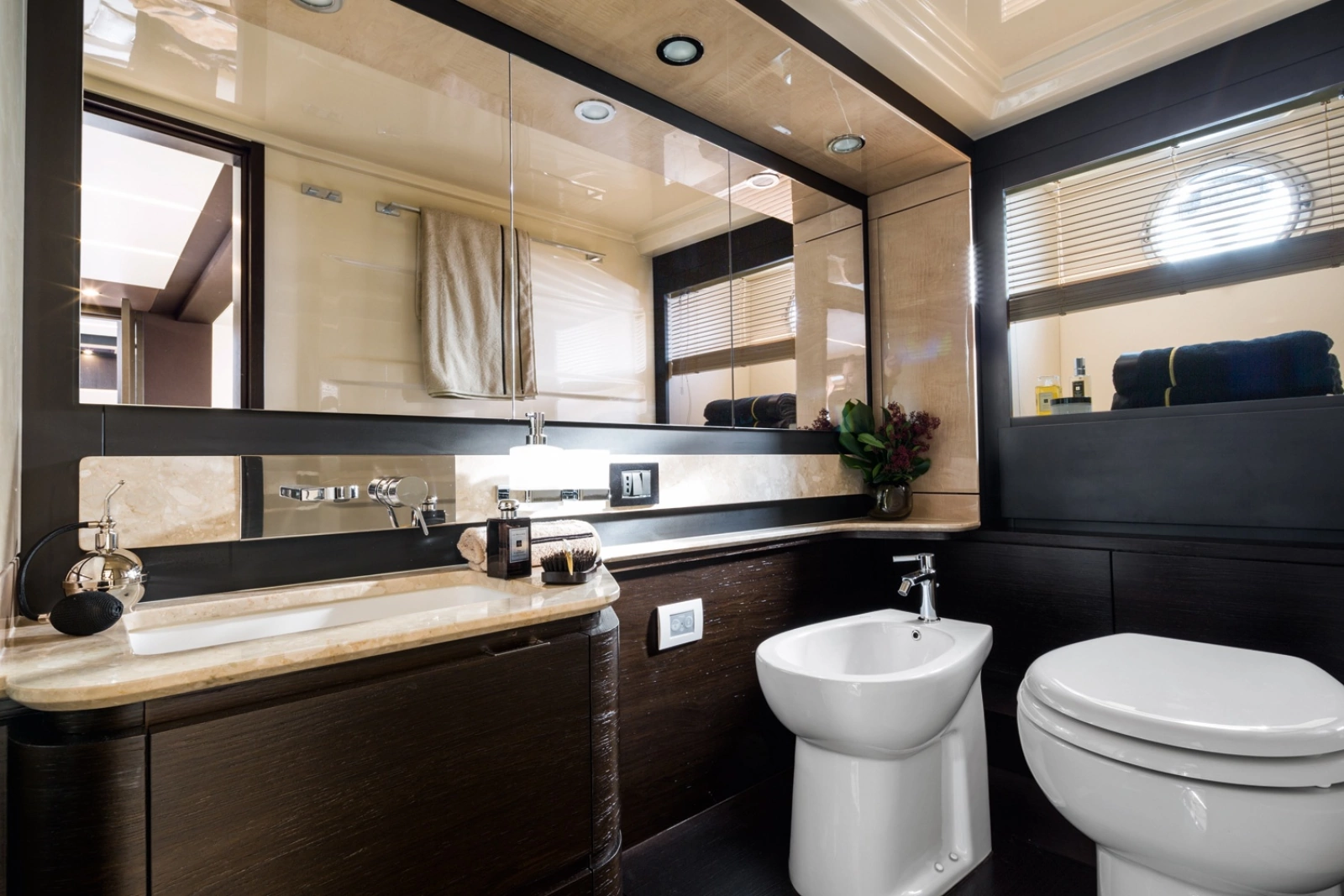 2018 Azimut Fly