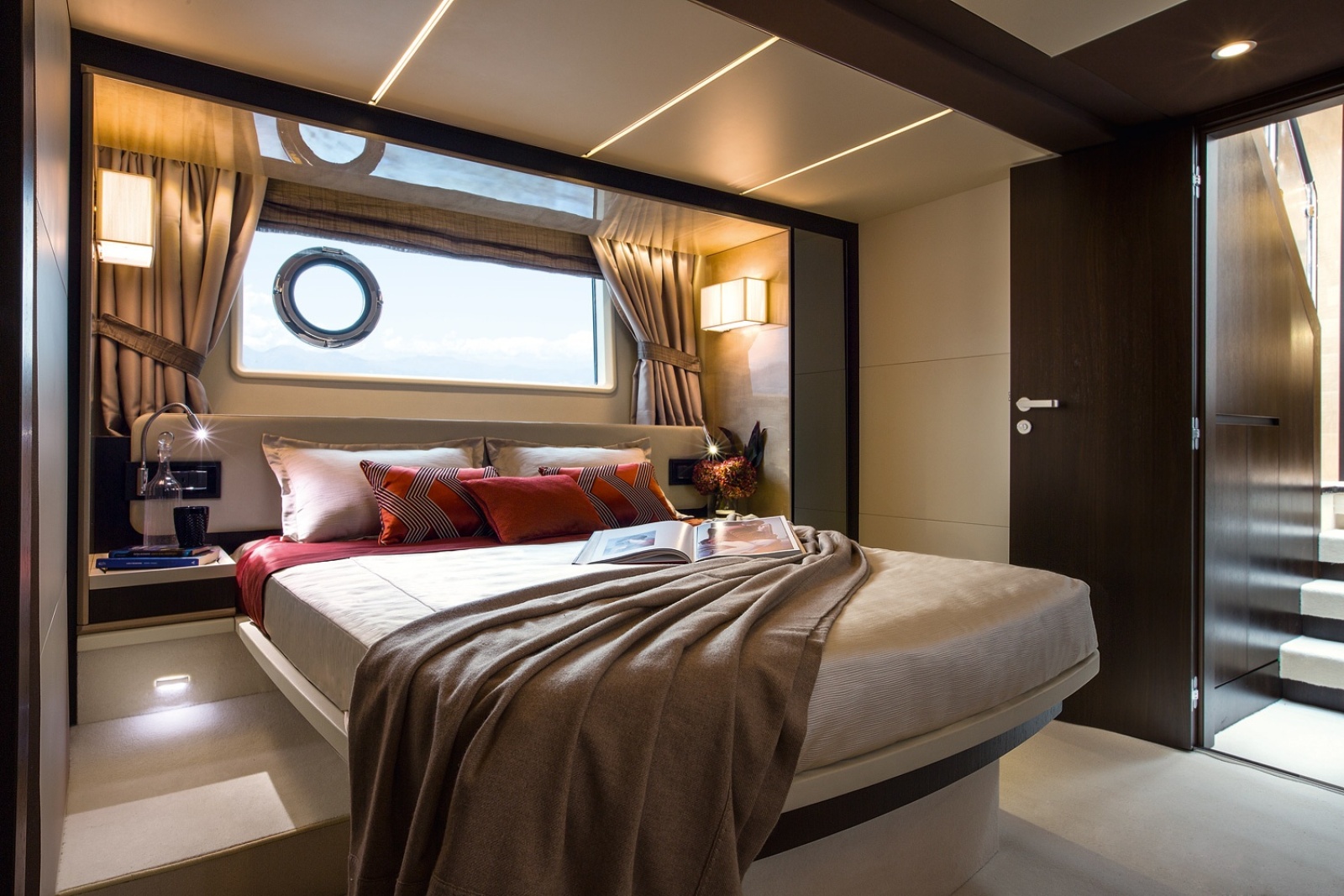 2018 Azimut Fly