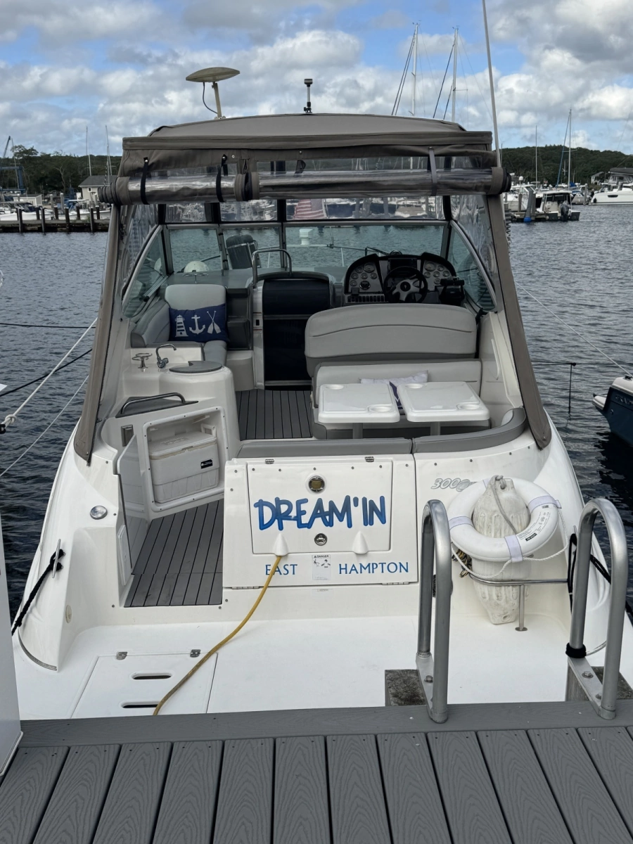 2007 Cruisers Yachts 