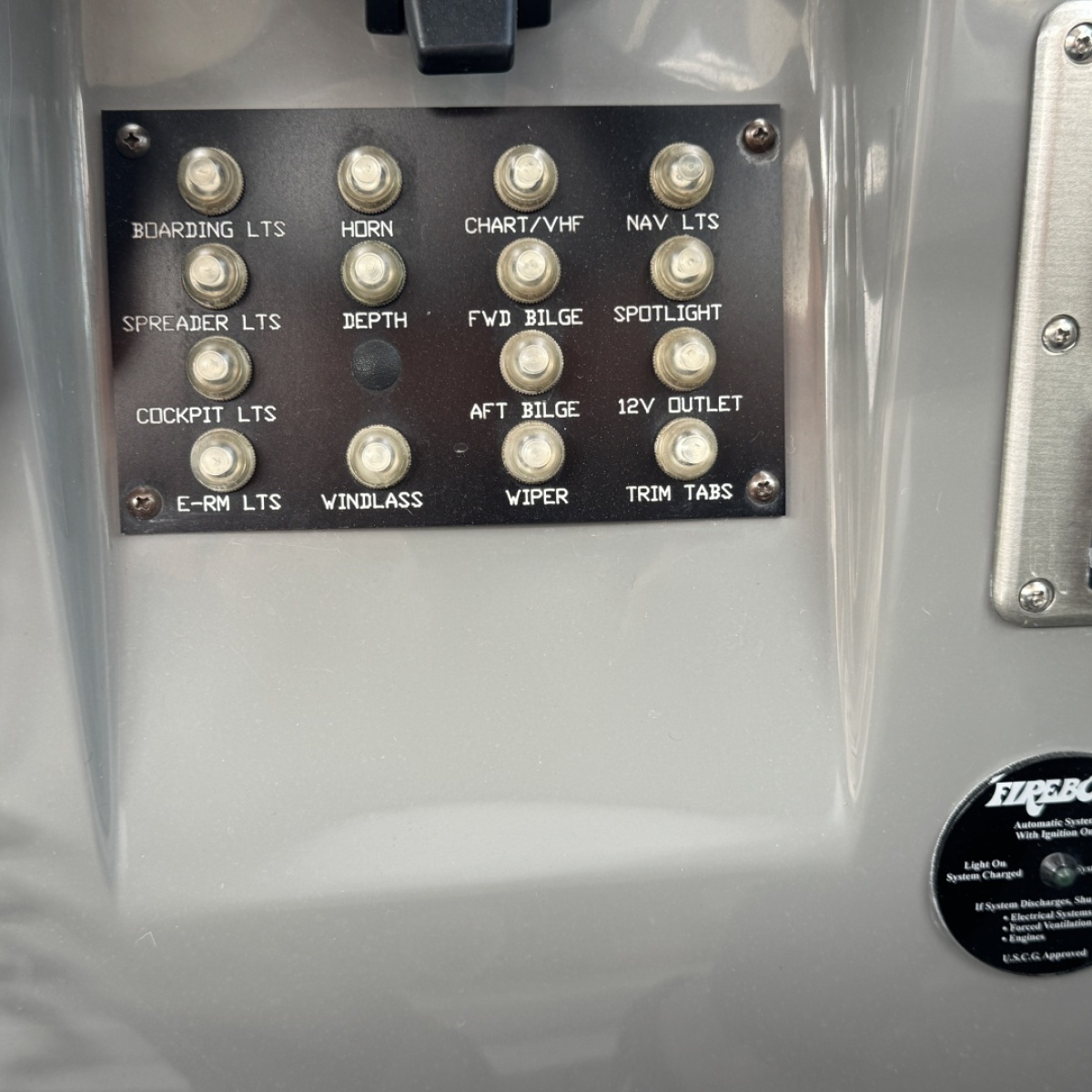 2007 Cruisers Yachts 