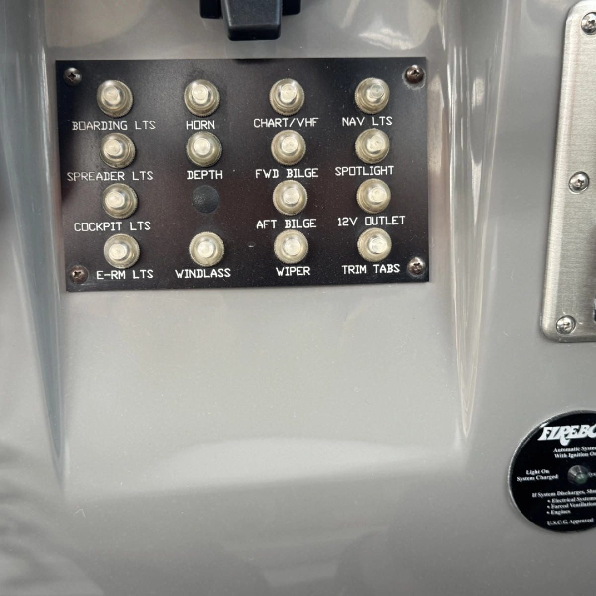 2007 Cruisers Yachts 