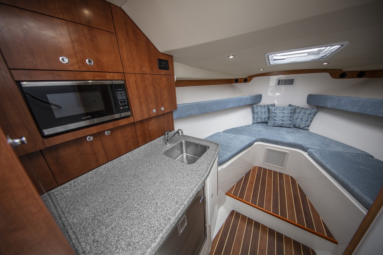 2027 Ablemarle 30 Express