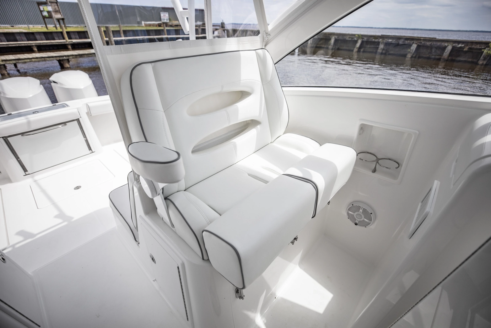 2027 Ablemarle 30 Express