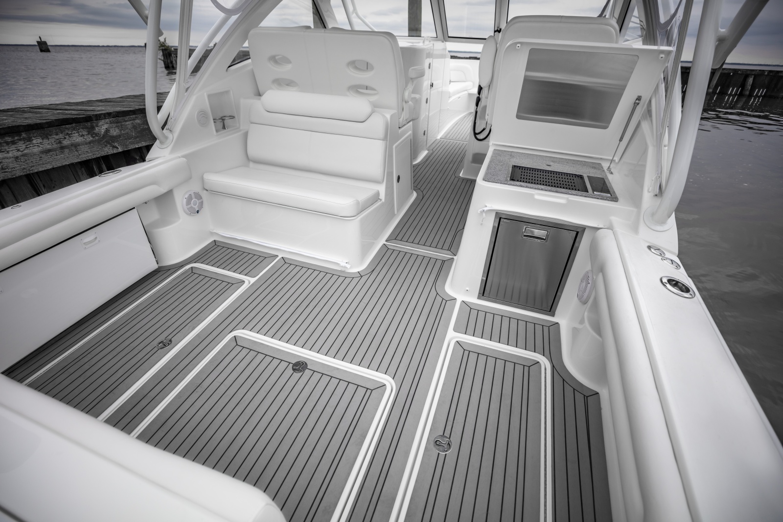 2027 Ablemarle 31 Dual Console