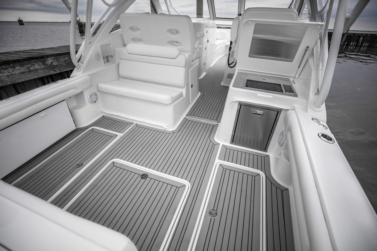 2027 Ablemarle 31 Dual Console