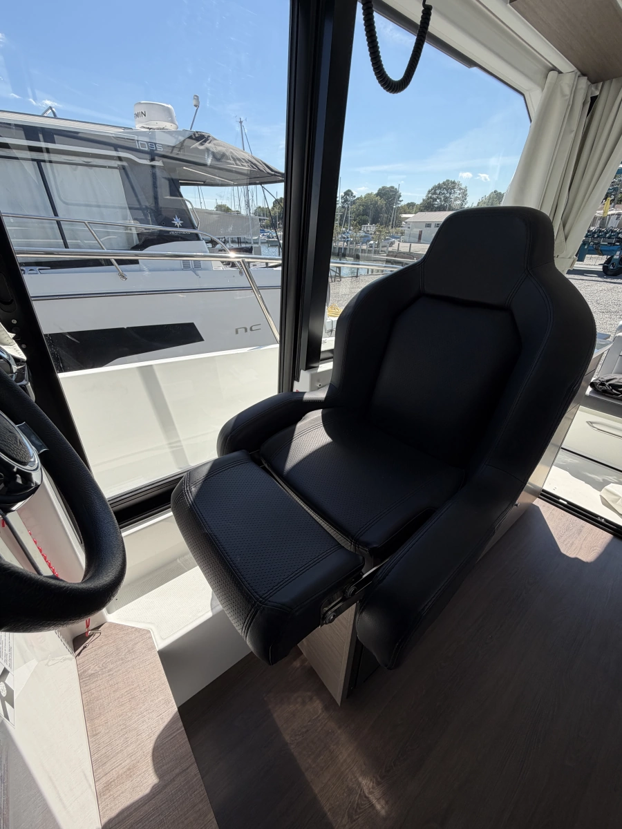 2026 Jeanneau NC 895 Series 2