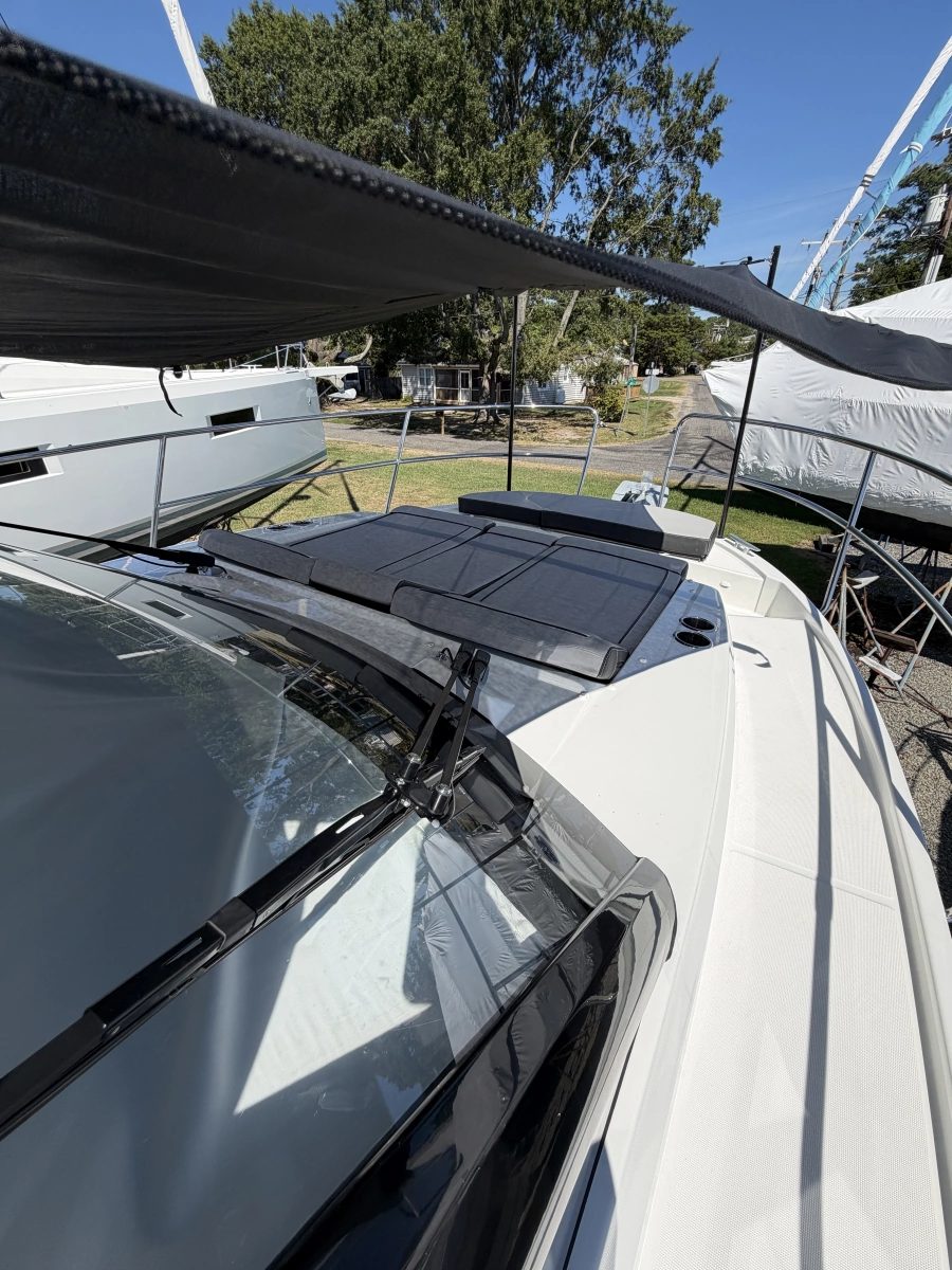 2026 Jeanneau NC 895 Series 2