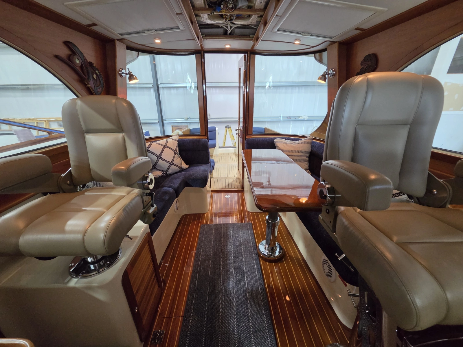 2009 Hinckley Talaria 44