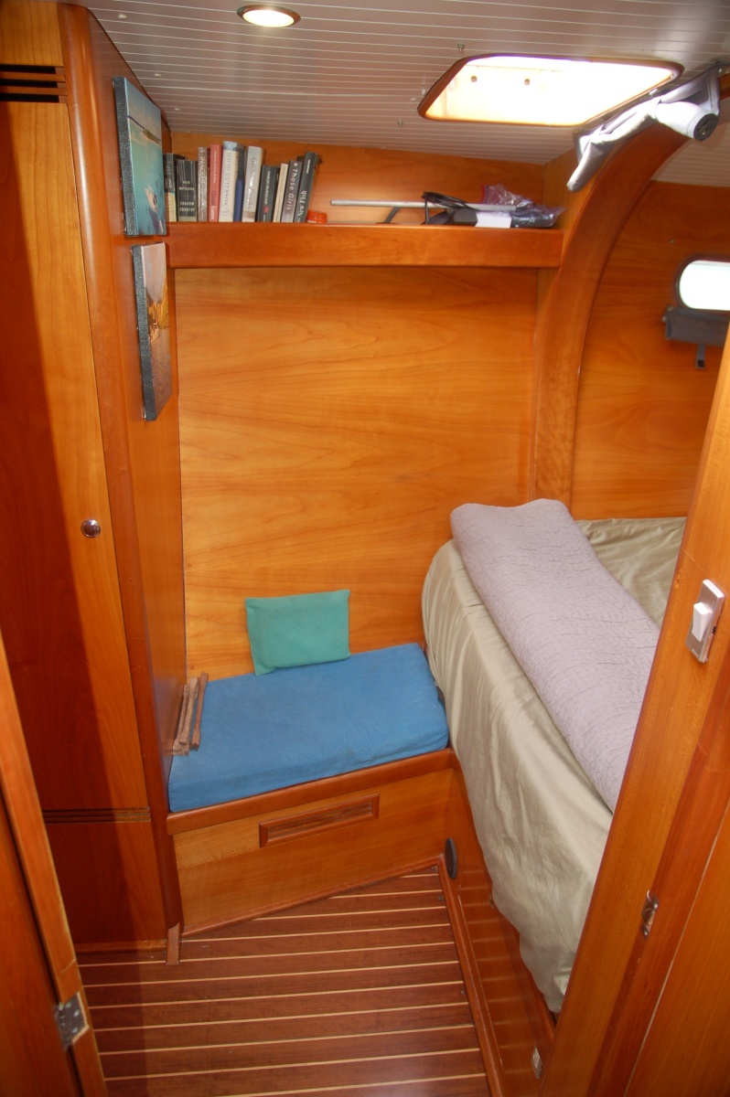 2000 Garcia Passoa 48 Raised Salon