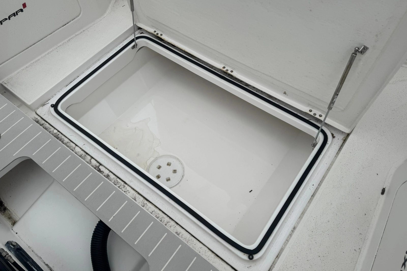 2020 Axopar 28 Cabin