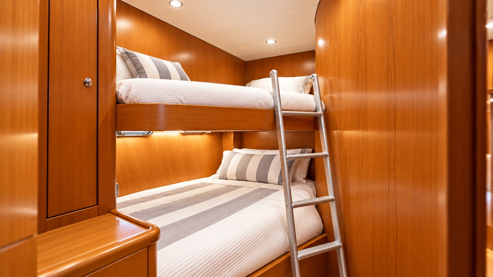 62ft Horizon Yacht For Sale