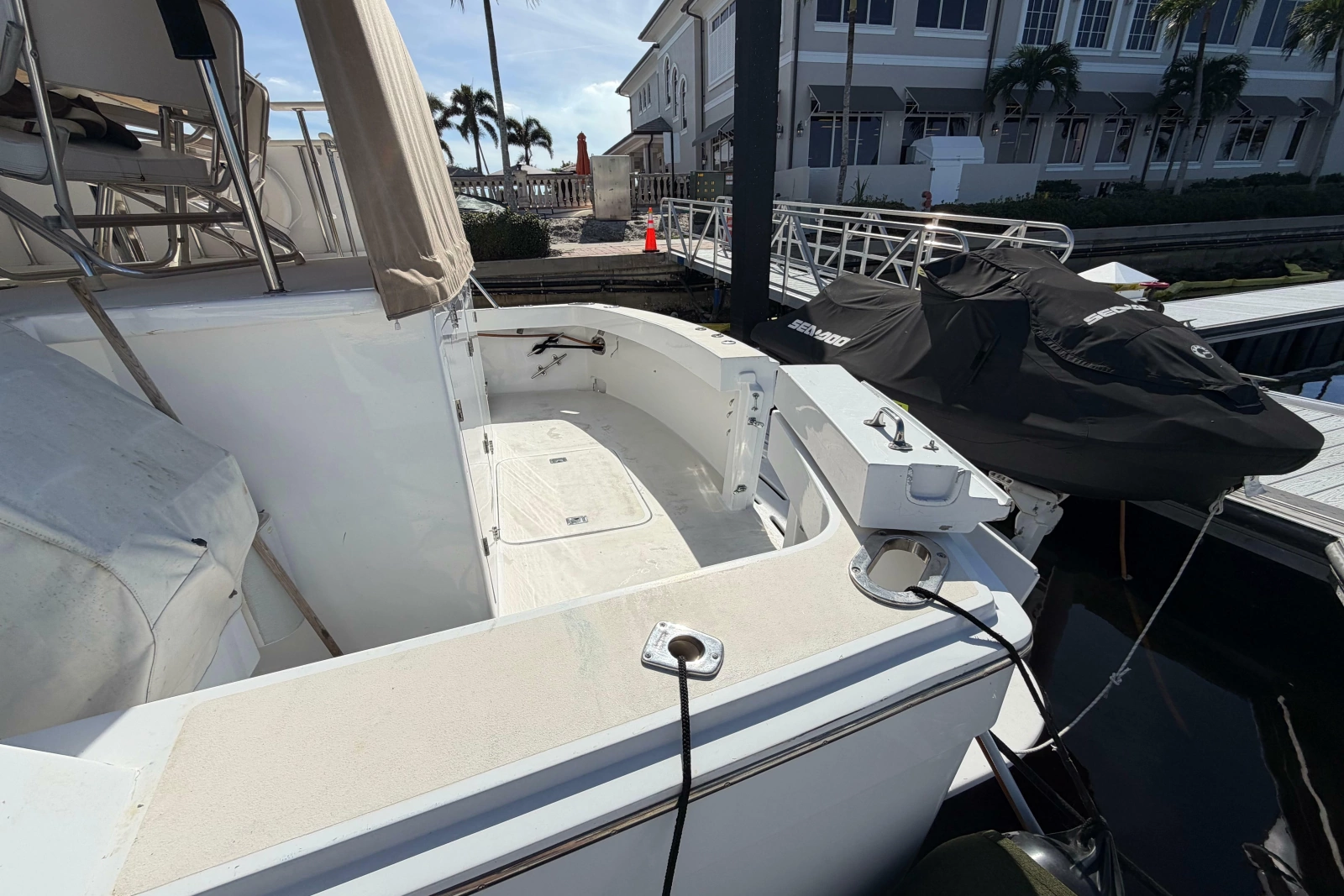 1991 Hatteras 70 Cockpit Motor Yacht