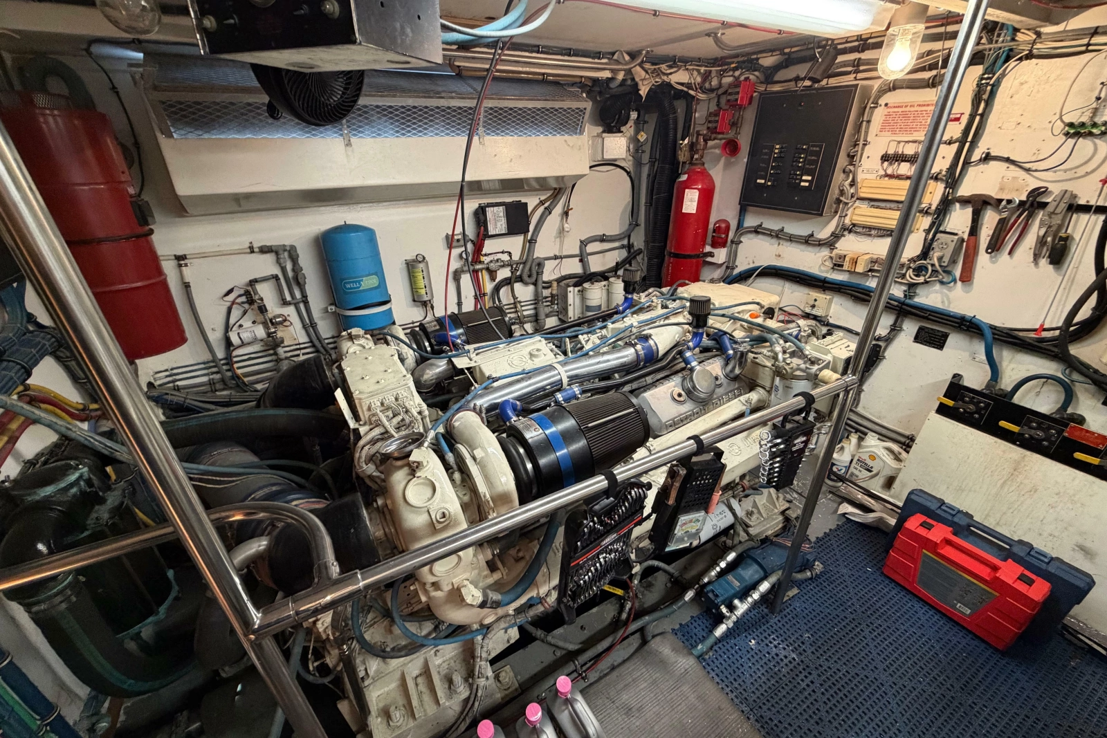1991 Hatteras 70 Cockpit Motor Yacht