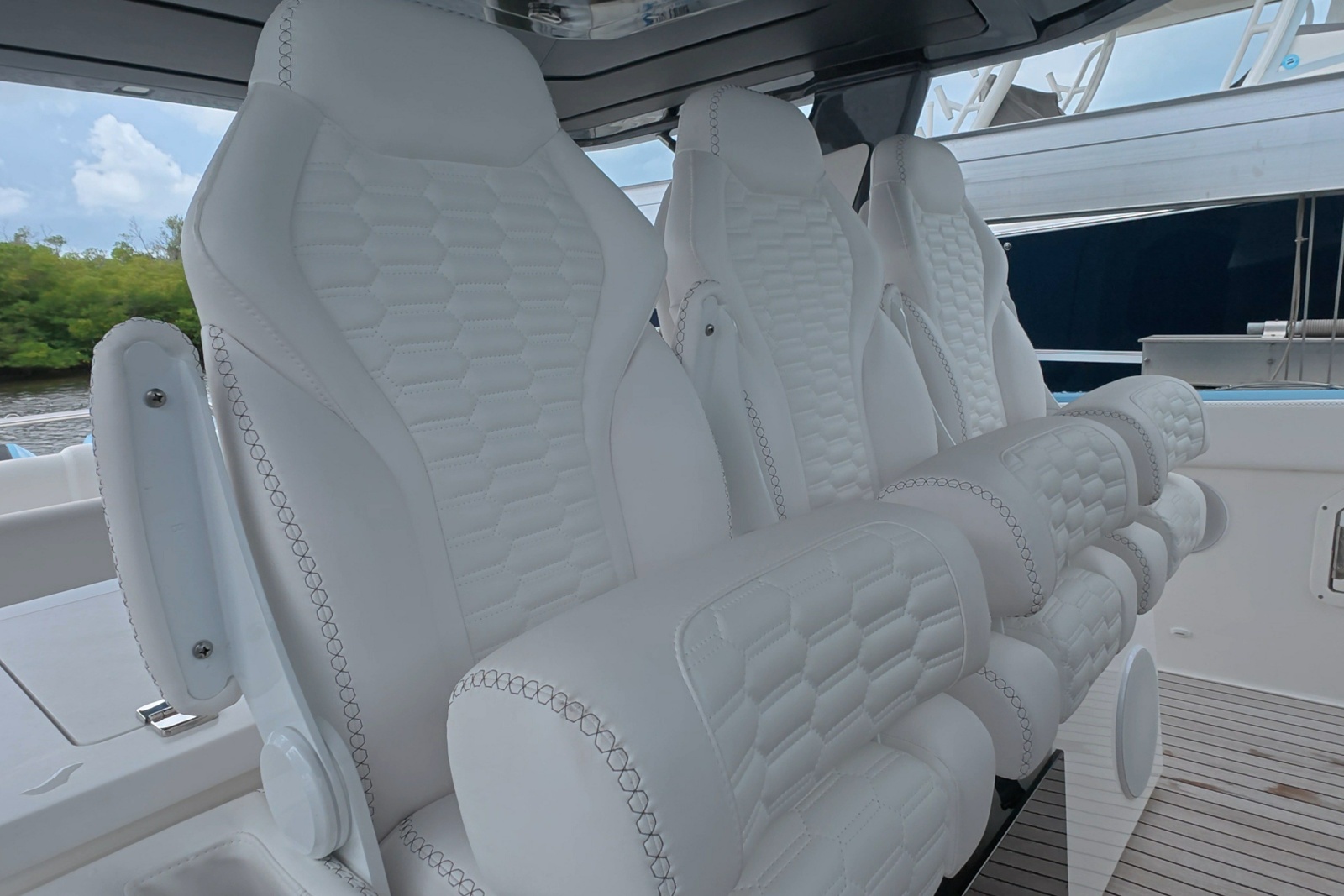 2025 Schaefer V44
