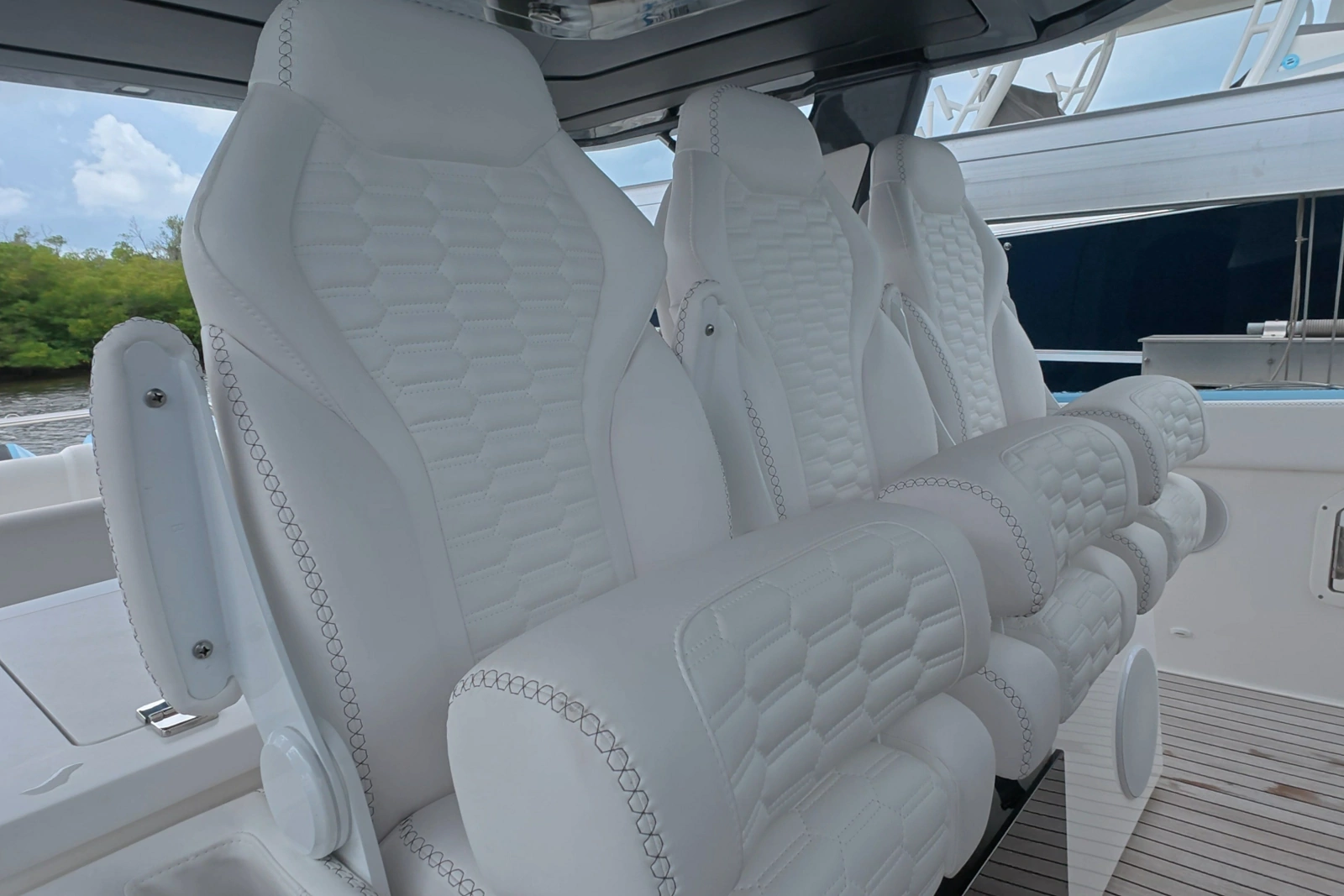 2025 Schaefer V44