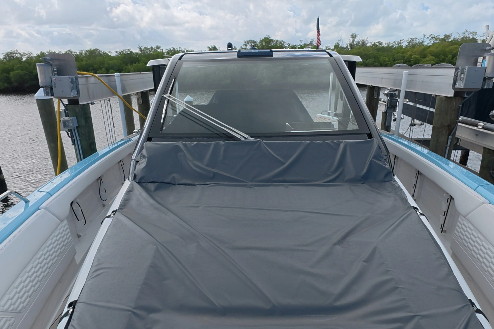 2025 Schaefer V44