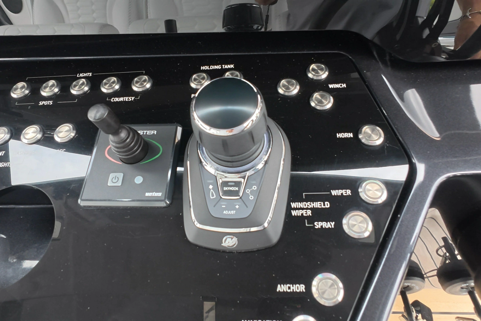 2025 Schaefer V44