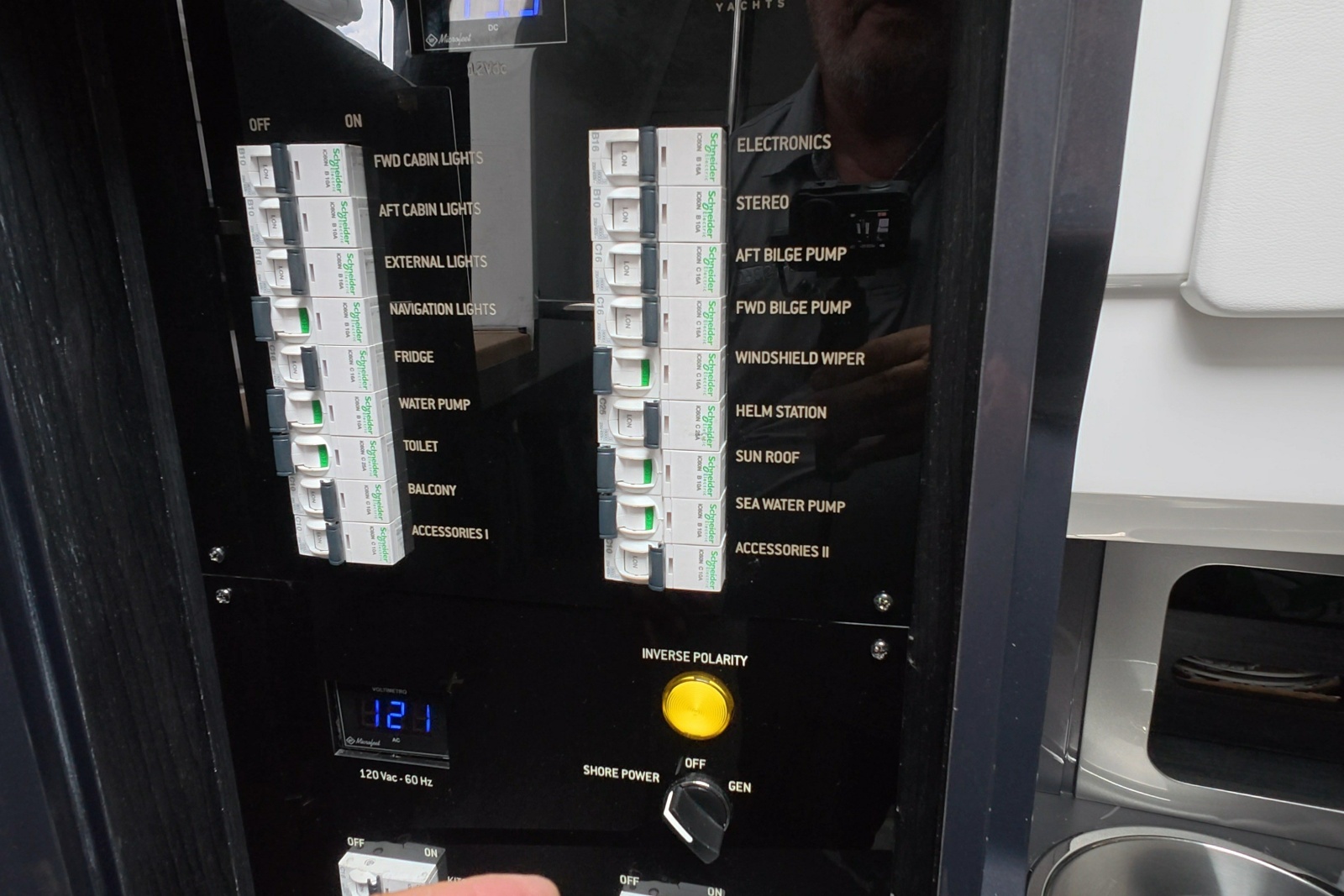 2025 Schaefer V44