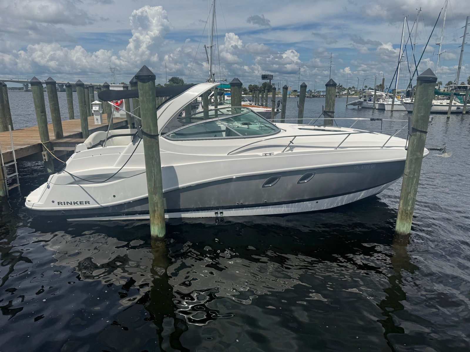 2013 Rinker 310 Express Cruiser